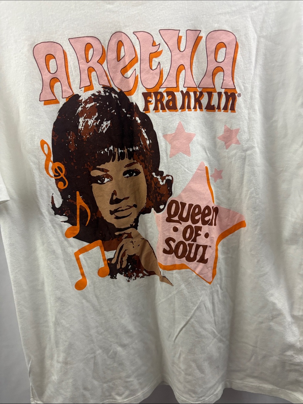 NWT Aretha Franklin Queen Of Soul Band Tee Womens Graphic T-shirt Size Medium - Picture 3 of 6